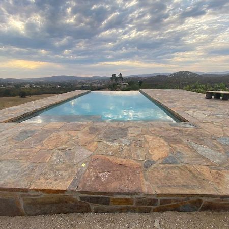 ואלה דה גוואדלופה Suites Nativo - Beautiful Vineyard & Valley View מראה חיצוני תמונה