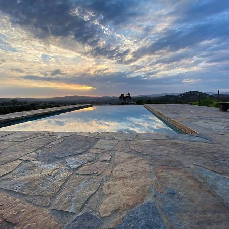 ואלה דה גוואדלופה Suites Nativo - Beautiful Vineyard & Valley View מראה חיצוני תמונה