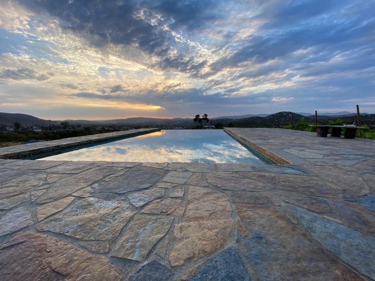 ואלה דה גוואדלופה Suites Nativo - Beautiful Vineyard & Valley View מראה חיצוני תמונה